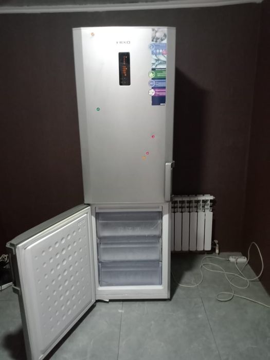 Продам холодильник