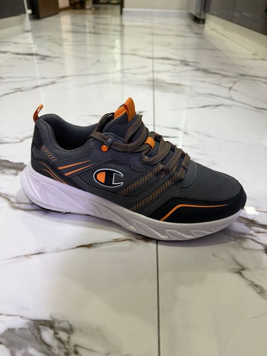 Кроссовки фирменные champion