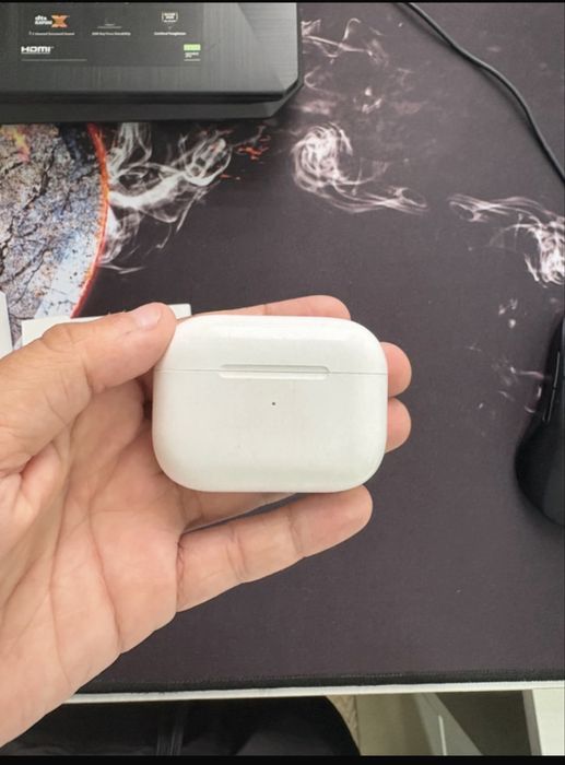 Vand airpods 2 pro 100% originale intr o stare foarte buna