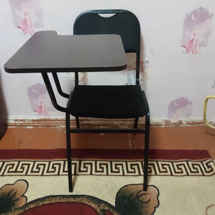 Partali stol srochna sotiladi