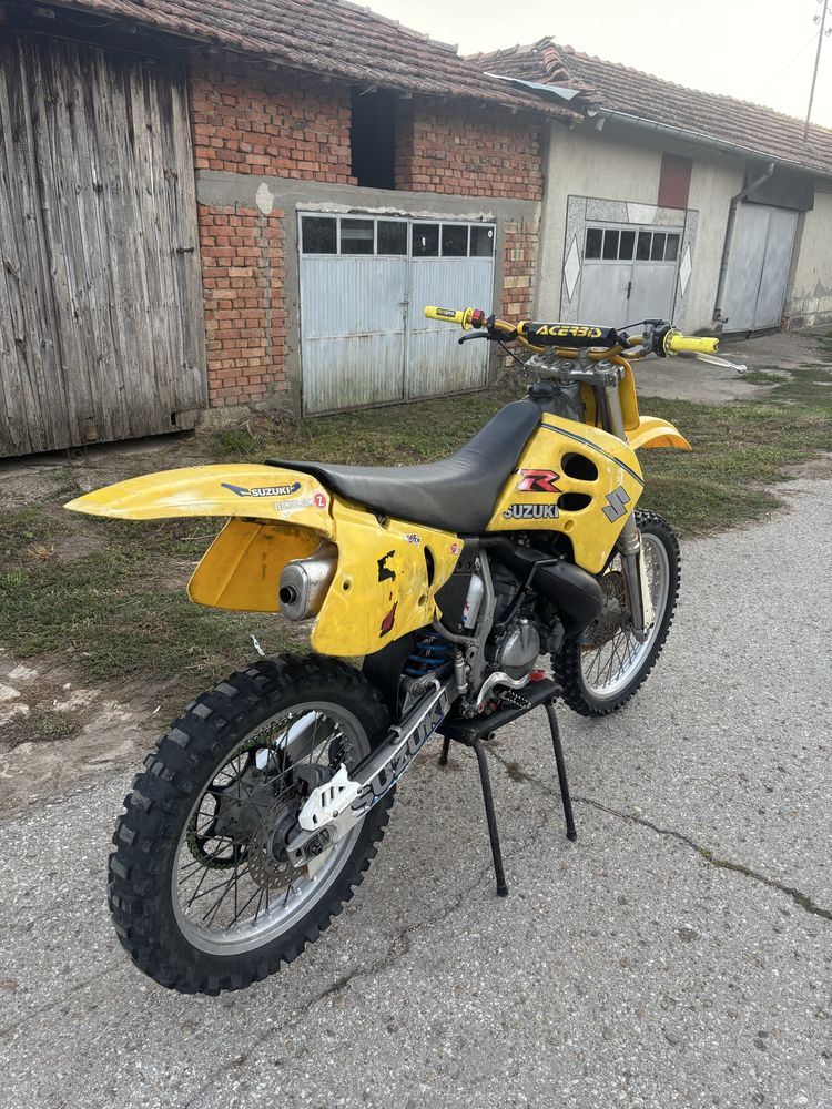 Suzuki rm 250 с пукнат цилиндър