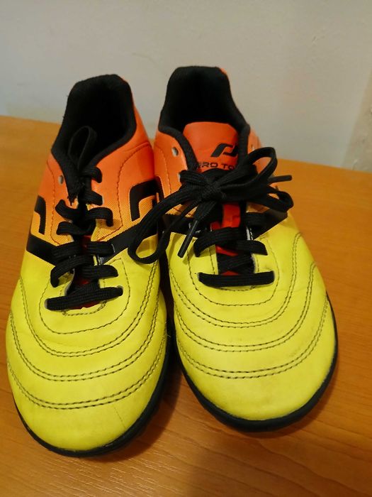 Vand ghete fotbal copii, modele diferite, pret 50 lei