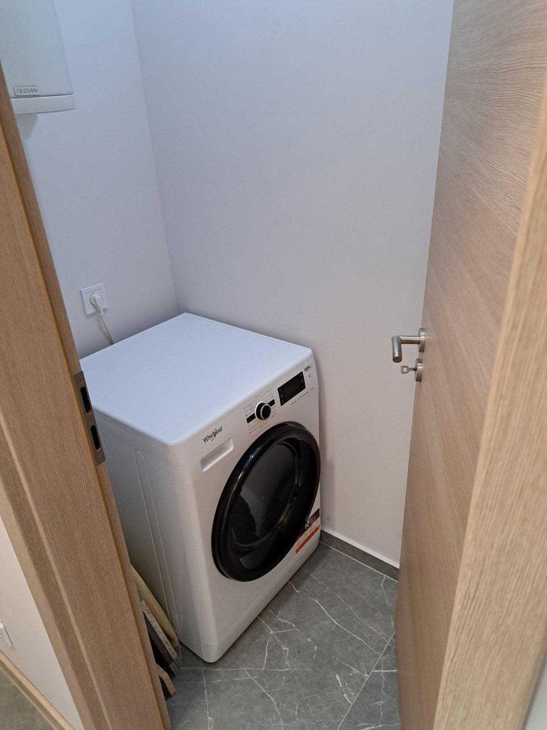Дава се под наем Двустаен апартамент в София, Борово - 60 кв.м за 765 € - Снимка #5
