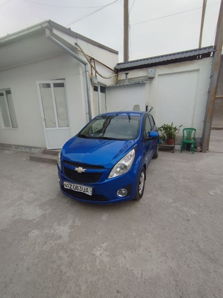 Срочно продается Chevrolet Спарк 2013 г 1.25 матор