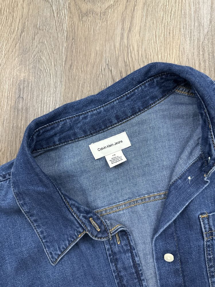 Продам женскую рубашку calvin klein