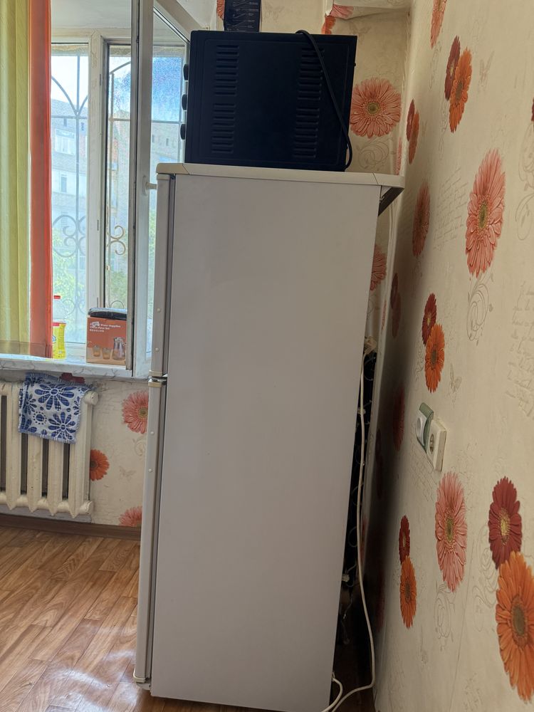 Холодильник б/у не работает мотор срочно