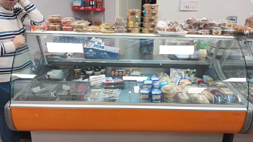 Хладилна витрина