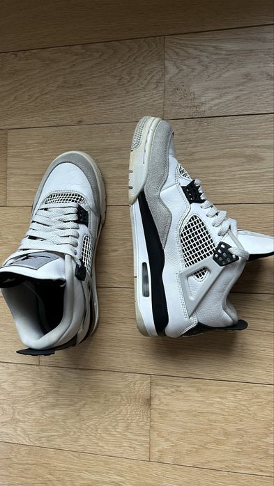 Jordan Air Retro 4 Sneakers