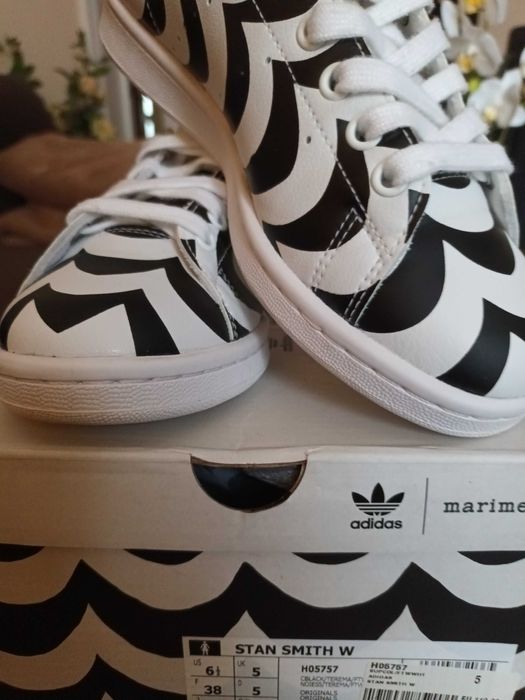 Pantofi sport de vanzare