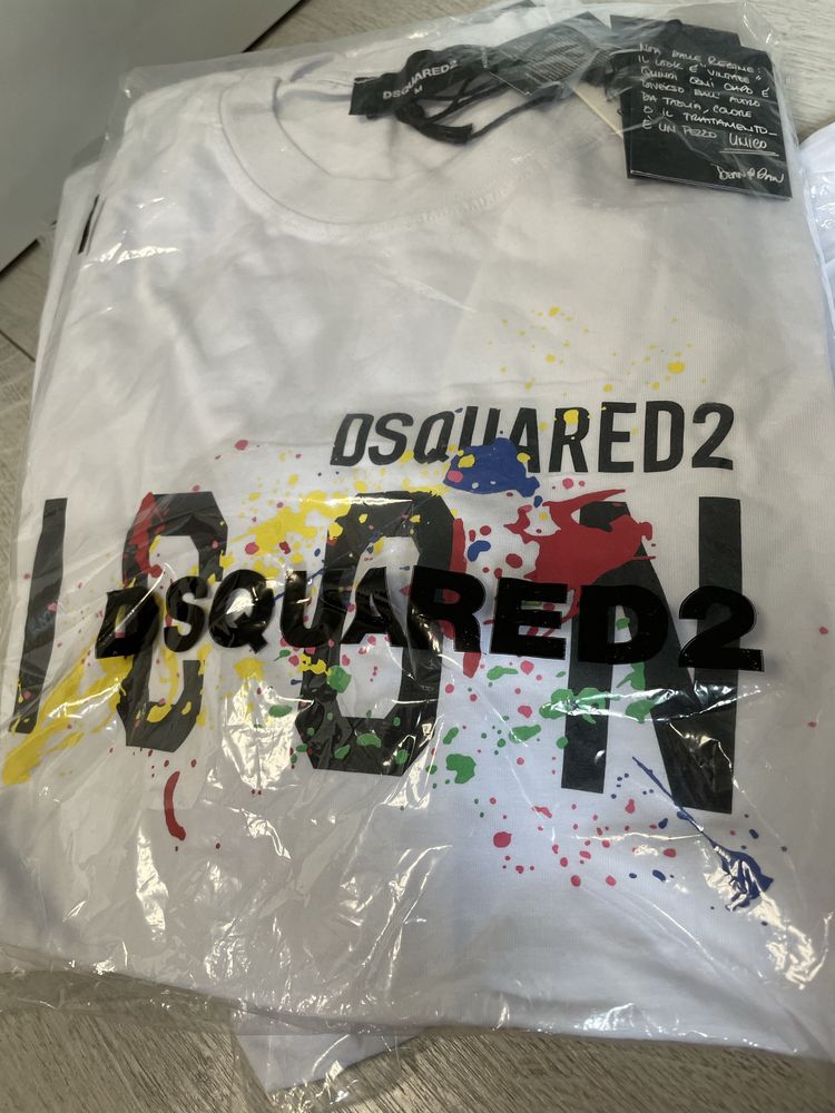 Tricou Dsquared2 nou cu eticheta