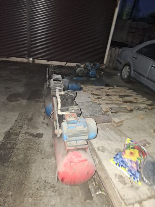 Продам компрессор на запчас