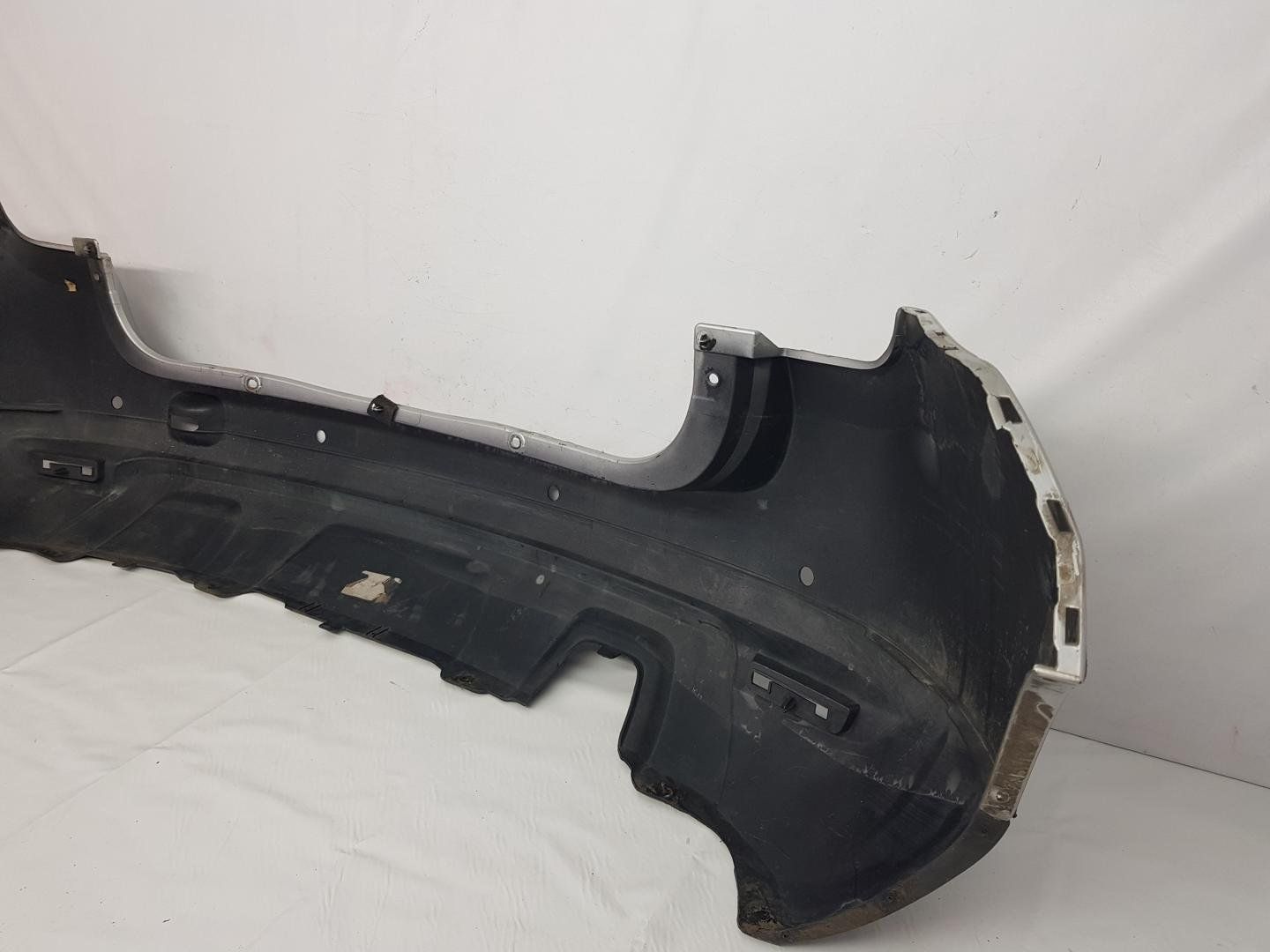 Bara spate Dacia Duster dupa 2009