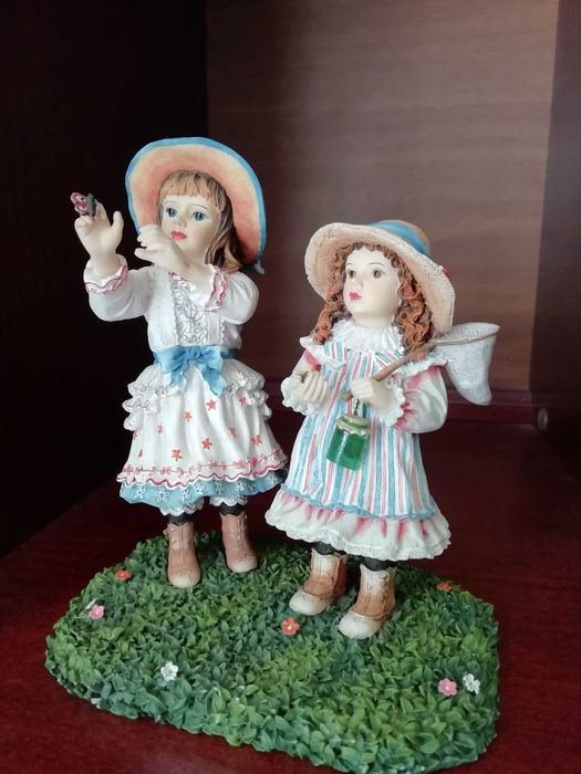 немски, английски и италиански статуетки