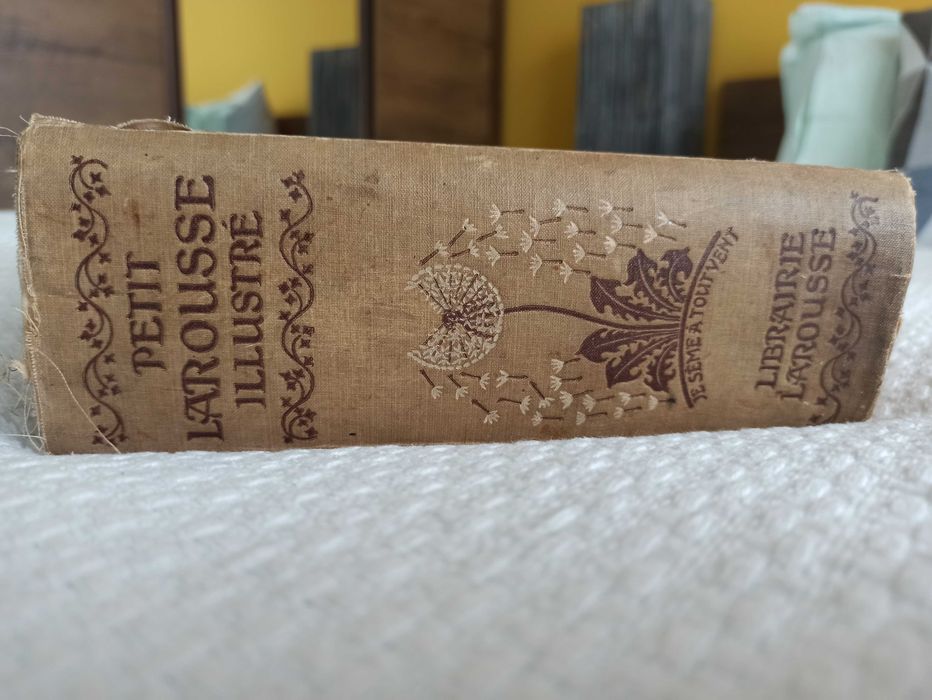 Енциклопедия PETIT LAROUSSE ILLUSTRE, Лимитирано издание, 1906 година