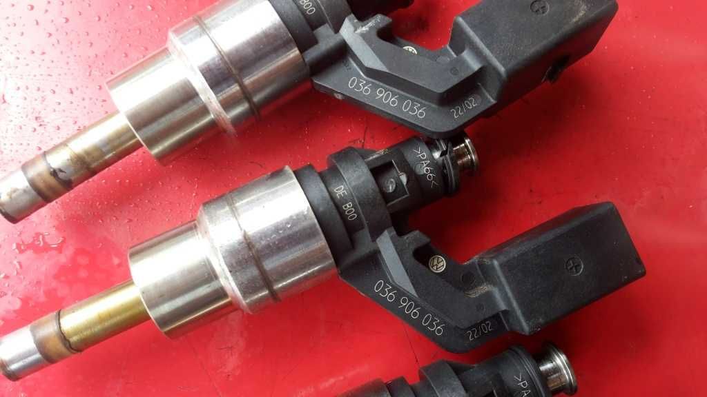 Injector original vw Golf 4 Bora 1.6Fsi cod motor BAD 81kw 036906036