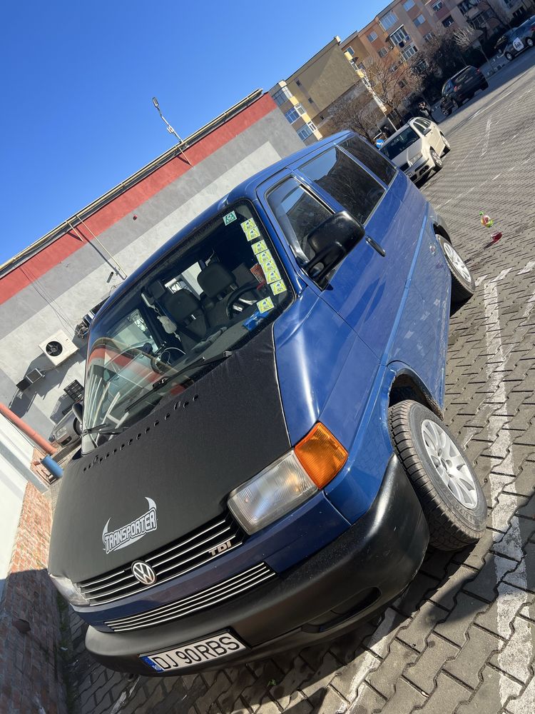 Vand wv t4 2.5 102 cp 8+1 locuri