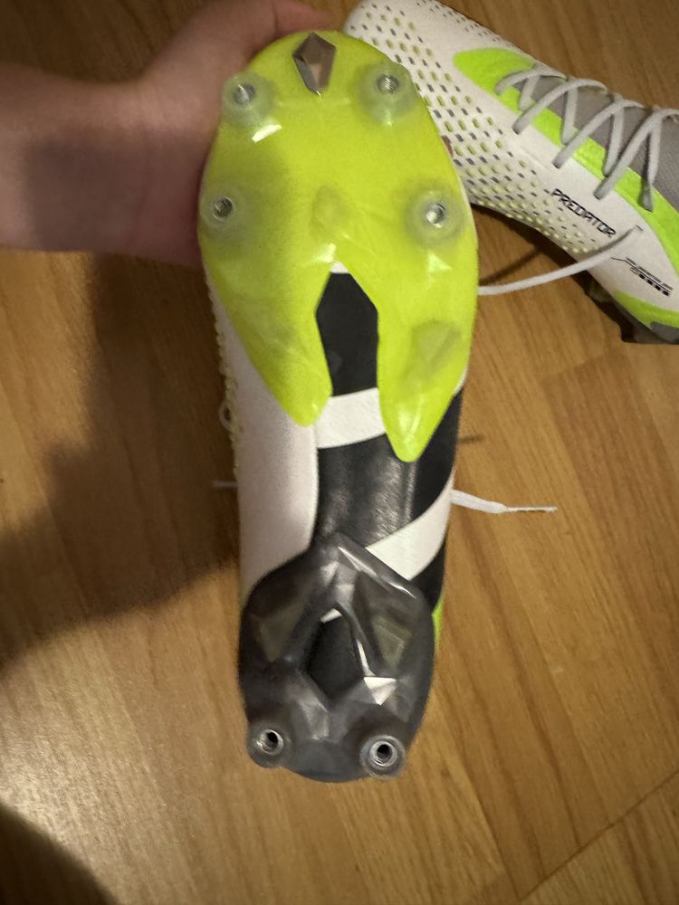 Adidas predator cu crampoane mixte
