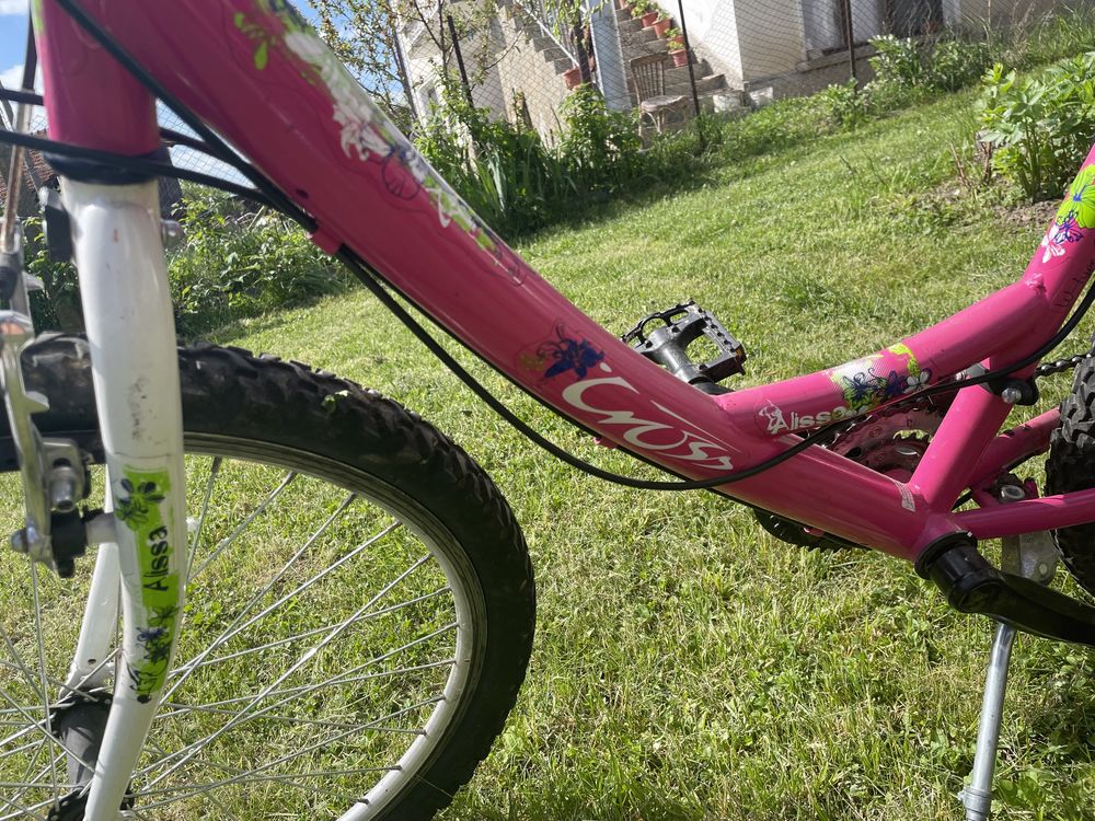 Розово момичешко колело