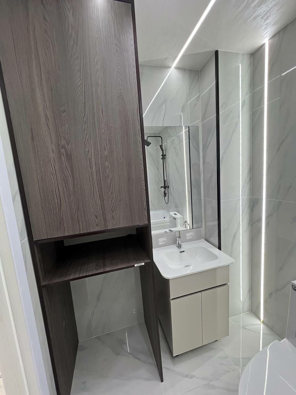 Продается красивий 2х комнотная квартира новастройка