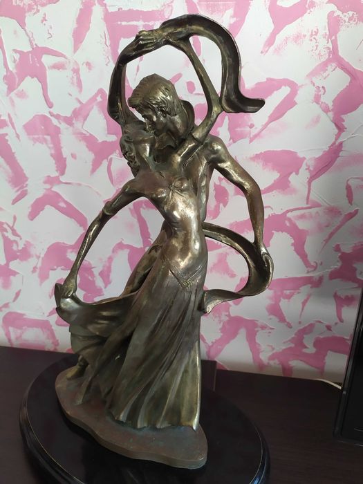 Decoratiune figurine dansatori
