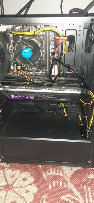 nu trimit. Vand pc gaming unitate