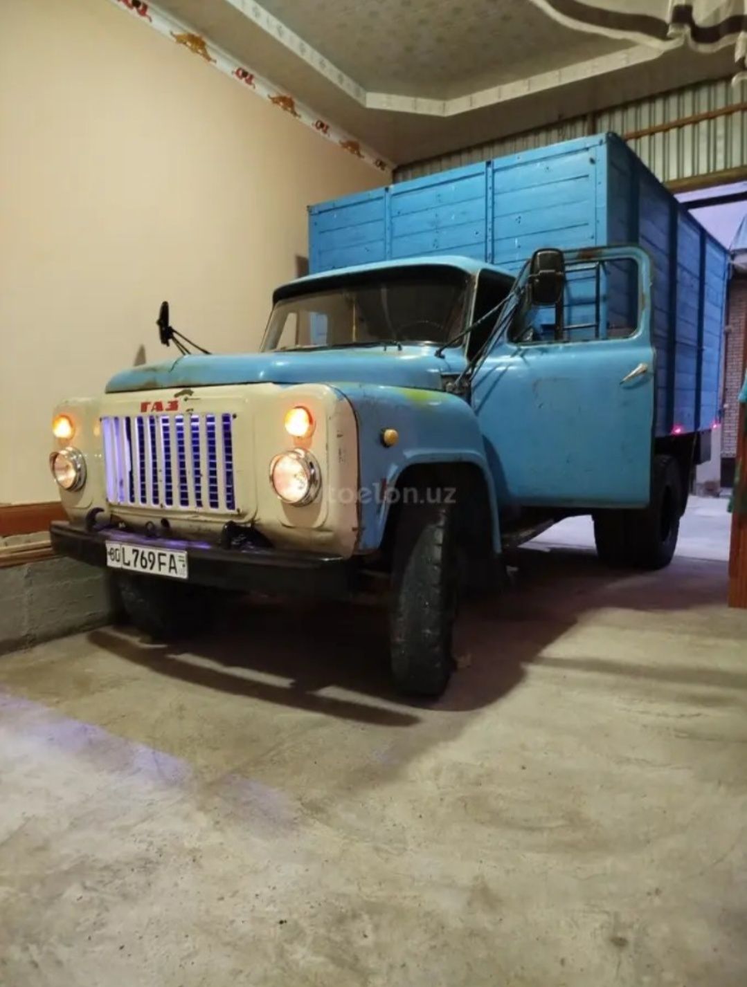 GAZ 53 furgon sotiladi