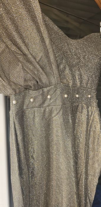 Бляскава рокля s размер