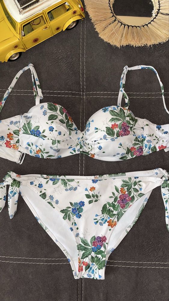 Прекрасни бански на H&M с подплънки и повдигащ ефект