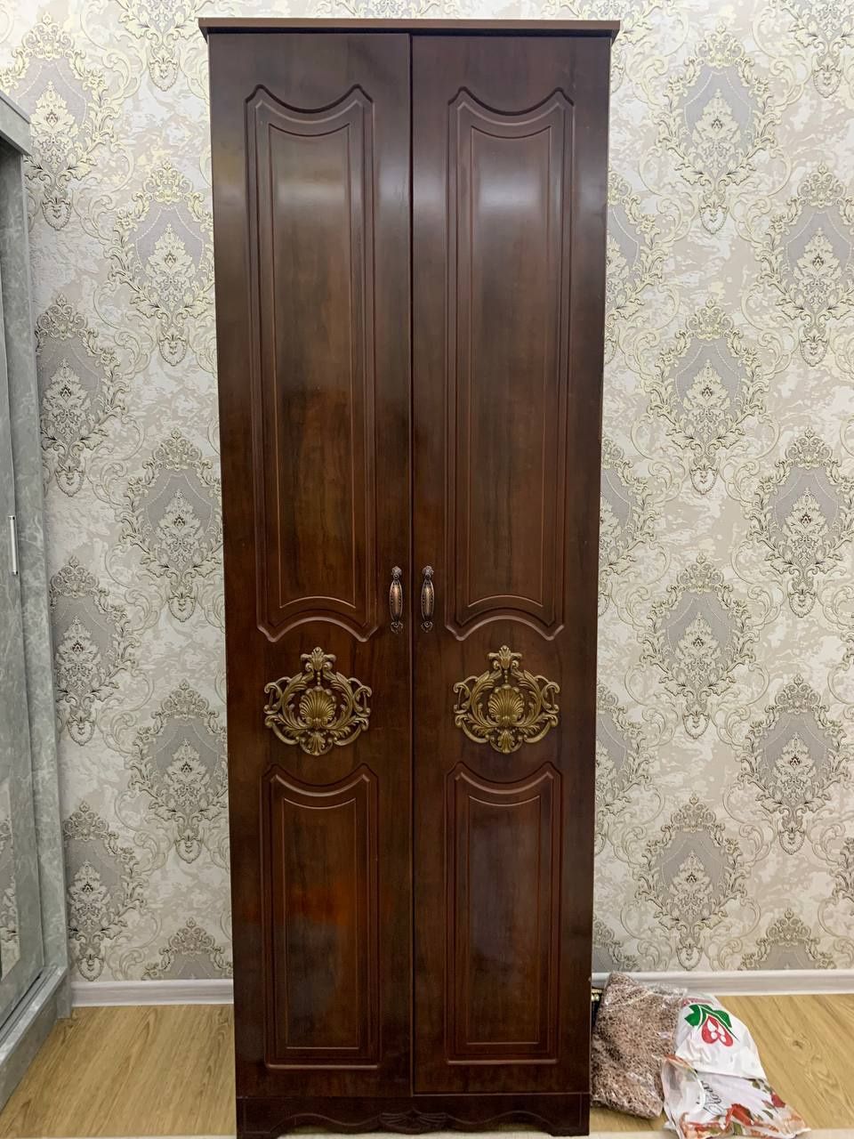 Shkaf sotiladi holati ideal