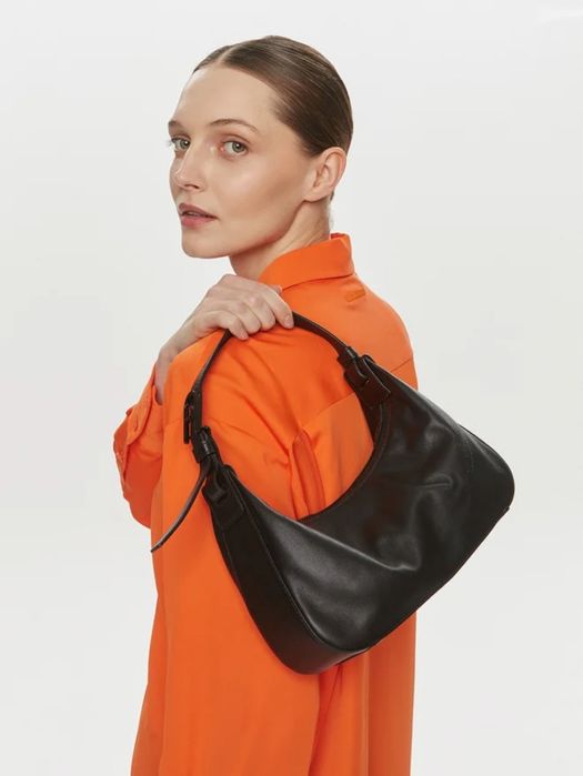 Furla естествена кожа .