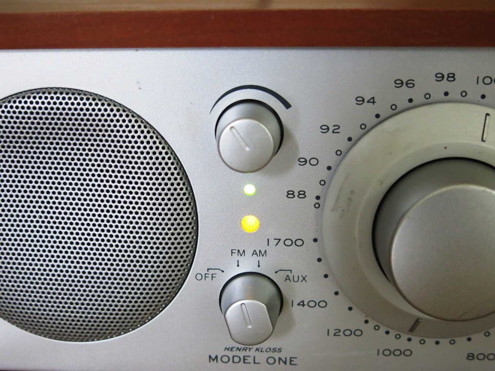 Радио Tivoli Henry Kloss Model One