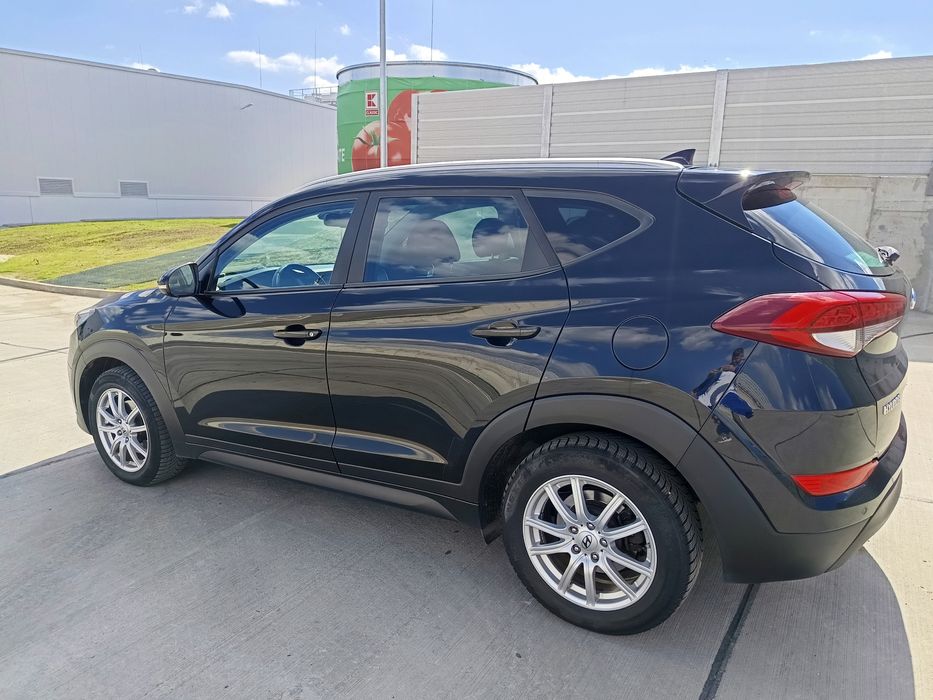 Vând Hyundai Tucson Accept și unele variante