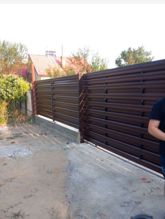 Garduri și porți detalii la telefon