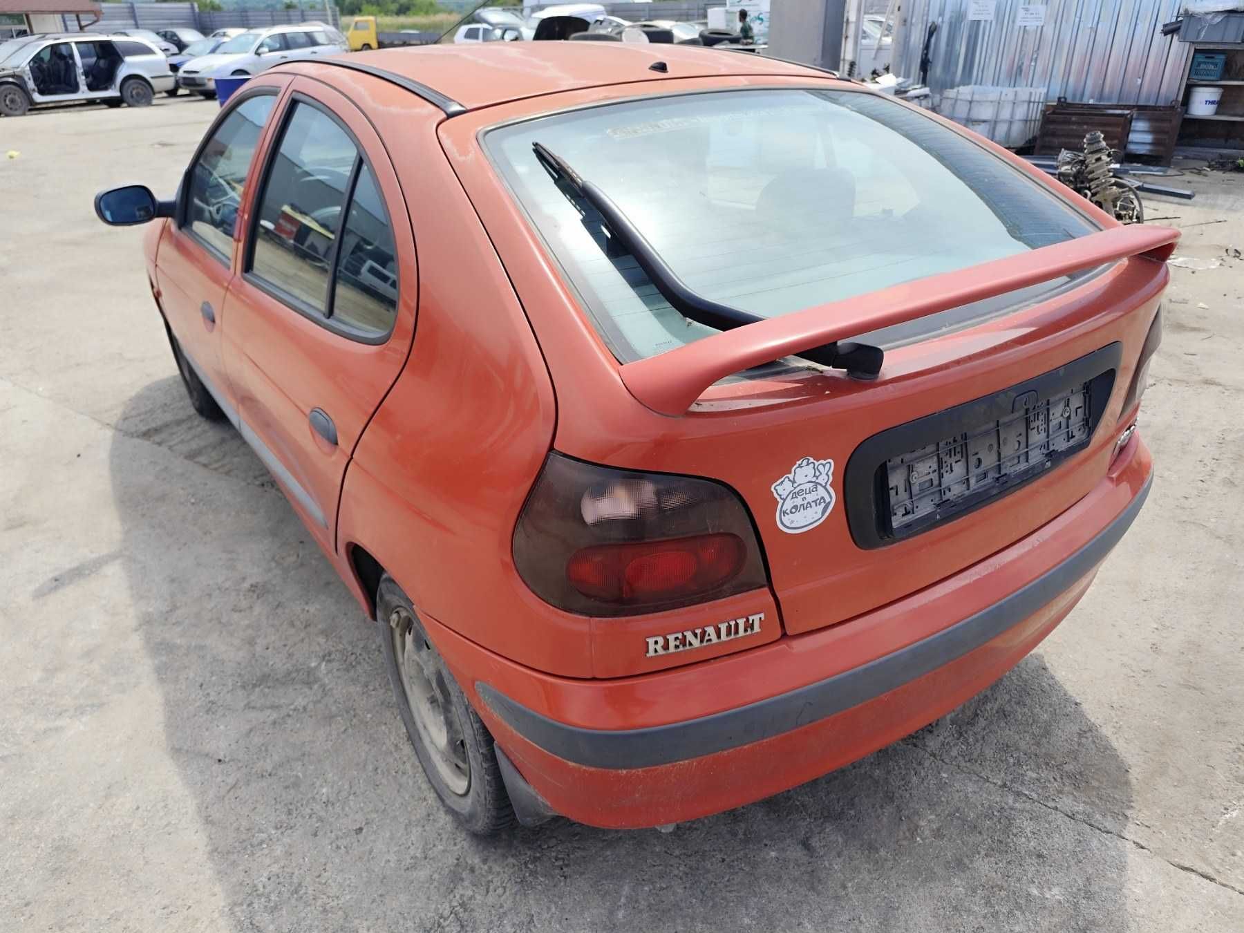Renault Megane 1.6 - 90к.с - 1996г. на части
