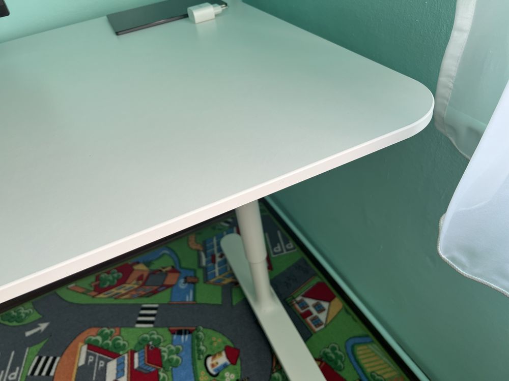 Birou ikea alb cu inaltime reglabila, 160/80