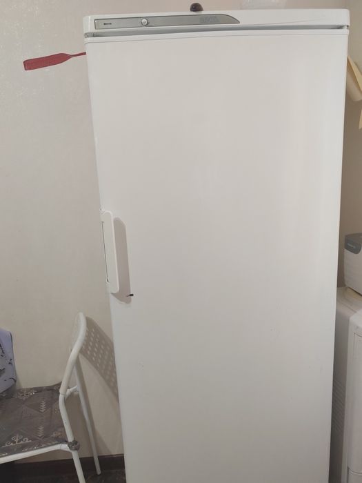 Продам морозильник