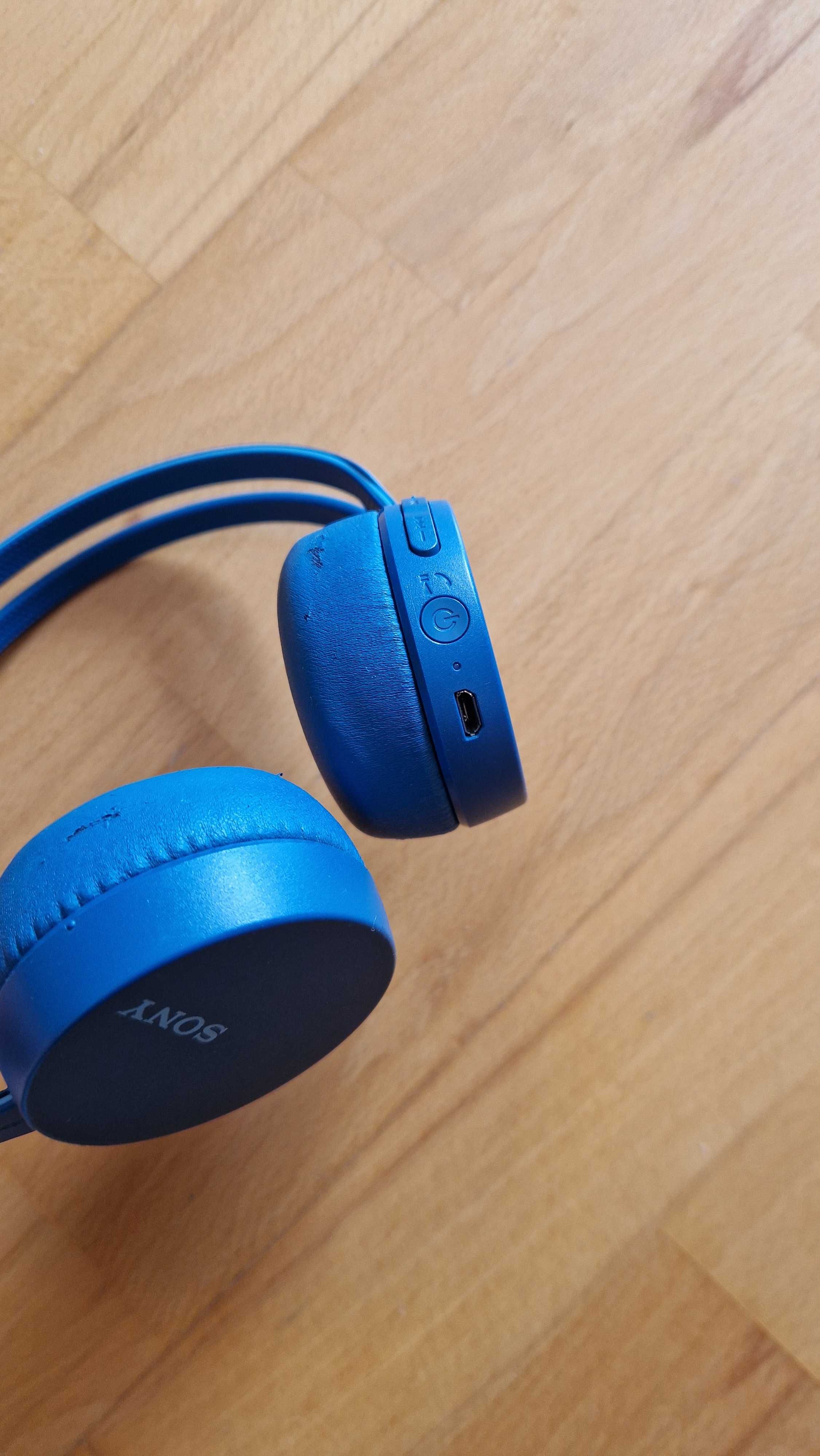 Casti SONY Model WH-CH400