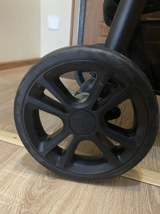 Прогулочная коляска Joie Litetrax 4