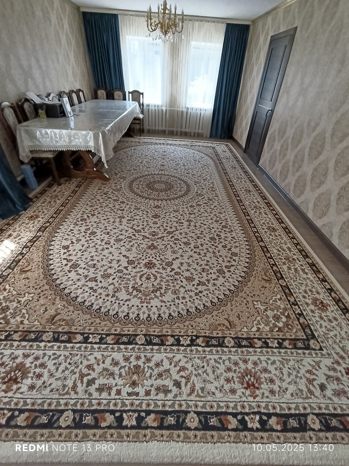 Продам ковер в хорошем состоянии