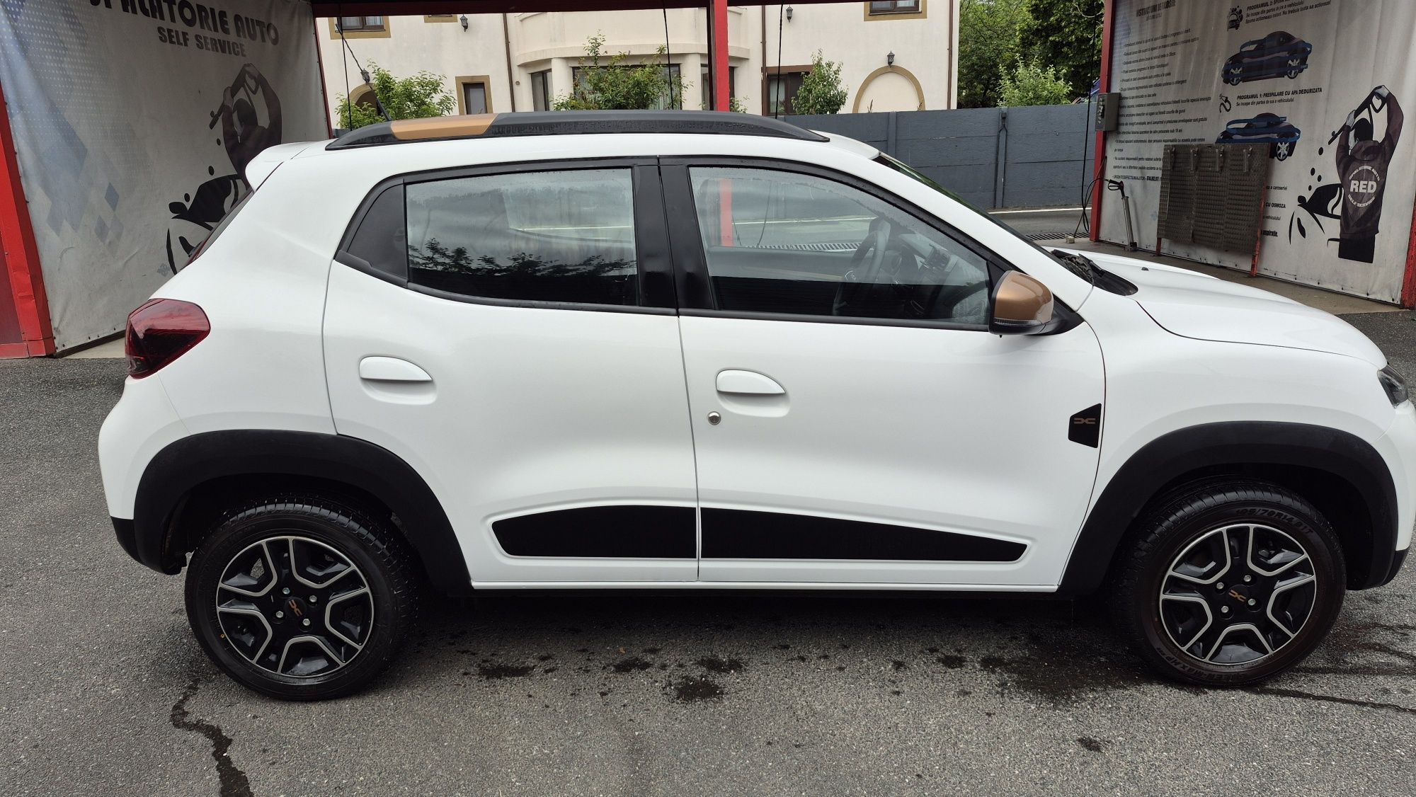 Dacia Spring Extreme 65