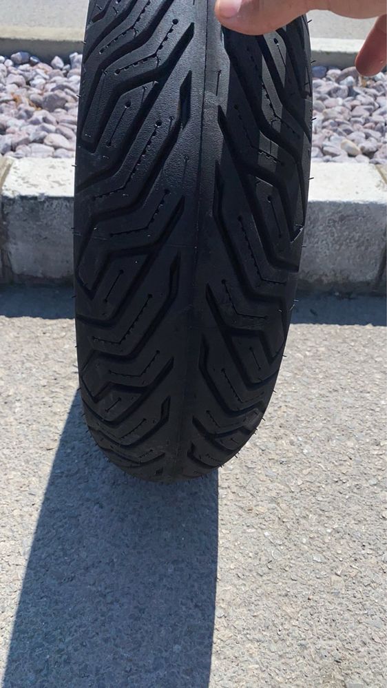 Нова гума Michelin City Grip 2 размер 150/70-13