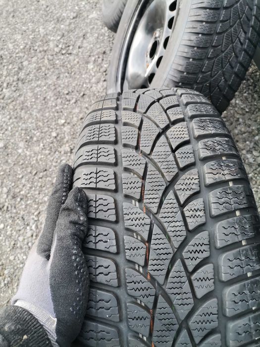 Dunlop 215/65 R16 nerulate în romania folosite doar o lună
