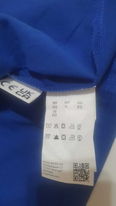 Vand tricou barbati Hugo Boss masura XL si XXL original cu eticheta.