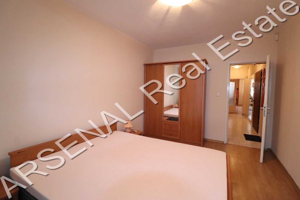 Дава се под наем Тристаен апартамент в София, Център - 120 кв.м за 650 € - Снимка #4