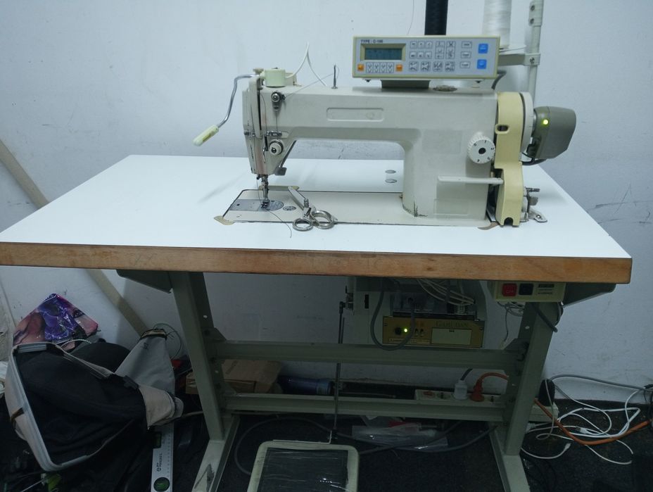 Mașină de cusut industriala
