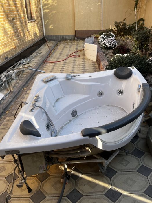Джакузи 150\150 см