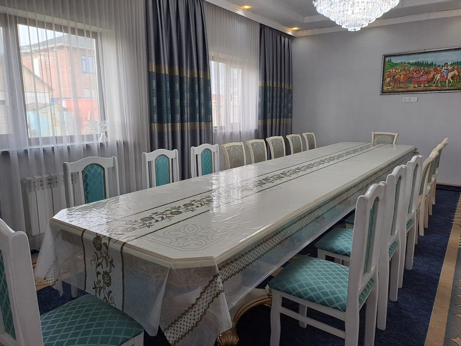 Гостевой стол, для зал