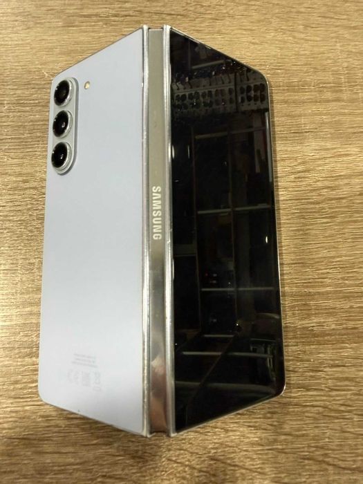 Samsung Z fold 5 265/12gb