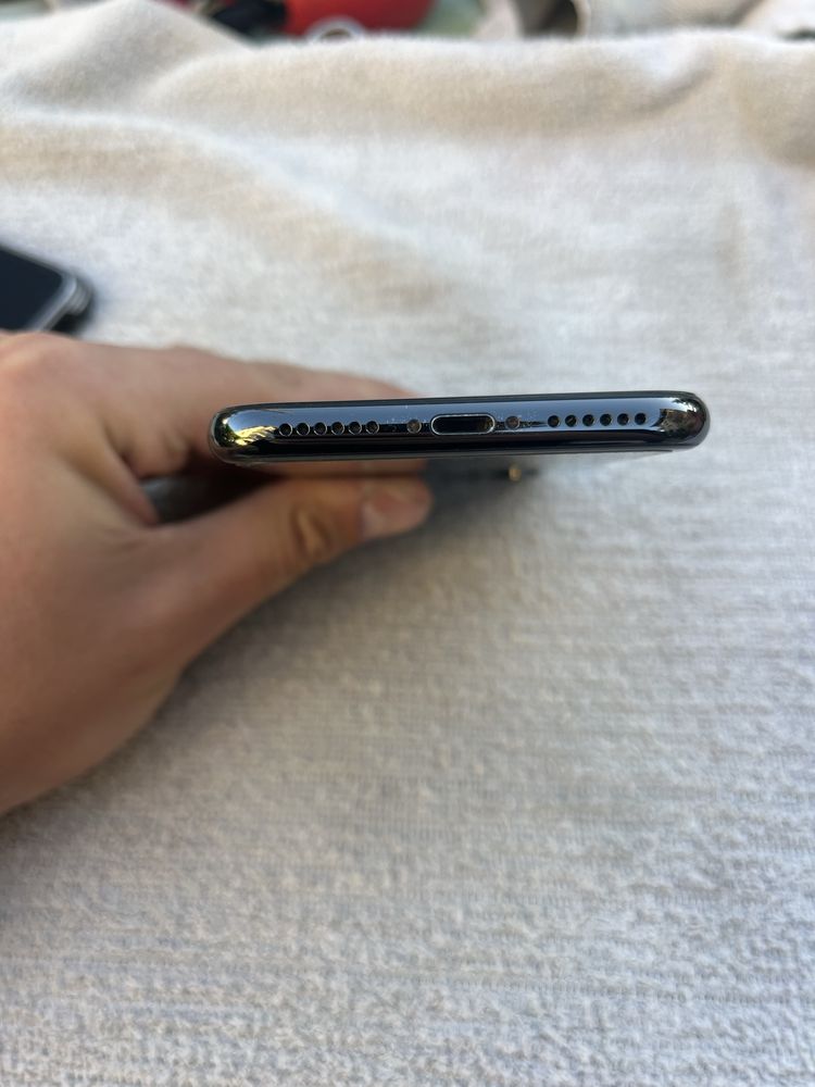 Мобилен тел iphone xs