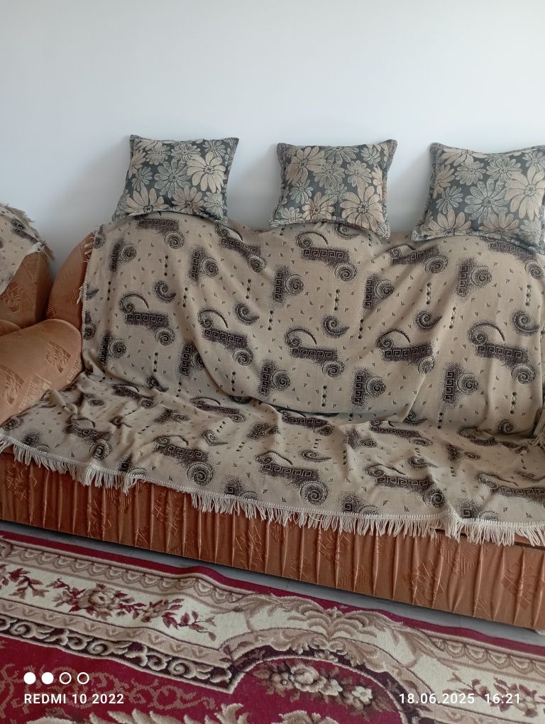 Продам диван 2 ух кресло